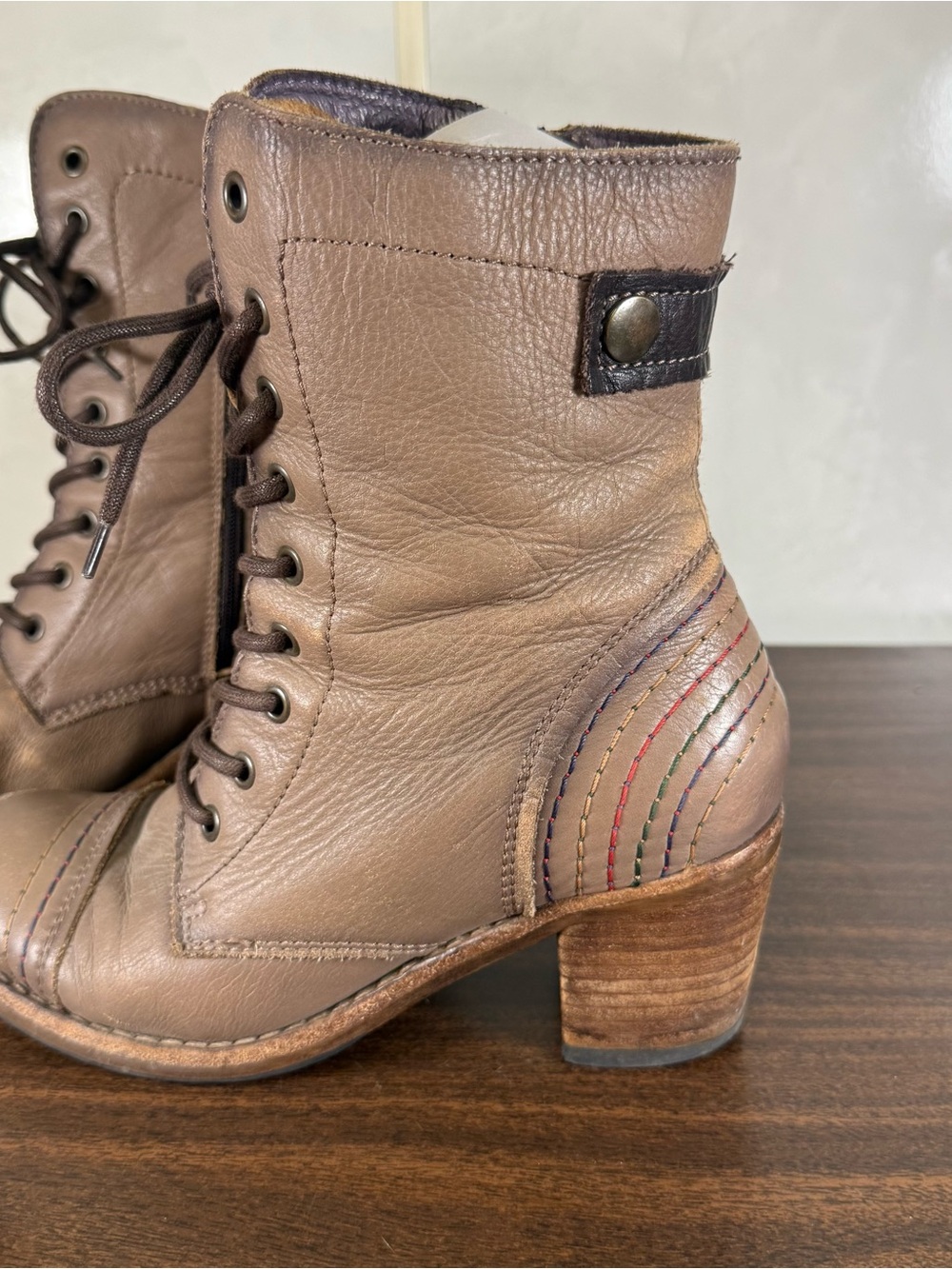 Taos Fab Combat Boots 39 US 8-8.5 Tan Chunky Heels Gorpcorp Granola Boho Leather - Picture 4 of 12